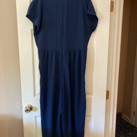 MADEWELL NAVY BLUE V-NECK BUTTON FRONT JUMPSUIT - Picture 3 of 10